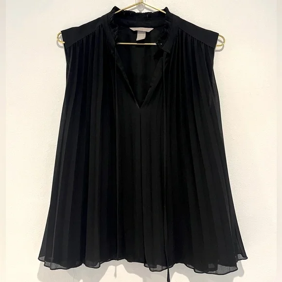 H&M Black Pleated Blouse Size Medium - Picture 2 of 6